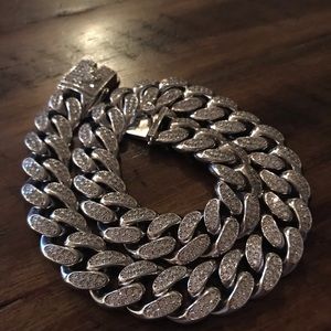 18k white diamond plated Cuban Link Chain.